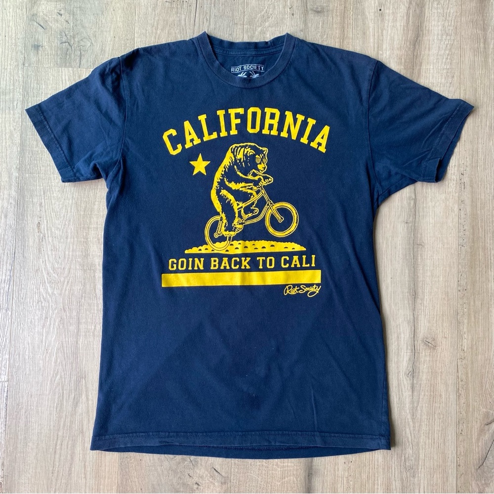 Riot Society Bear Graphic California T-Shirt Size Men’s S